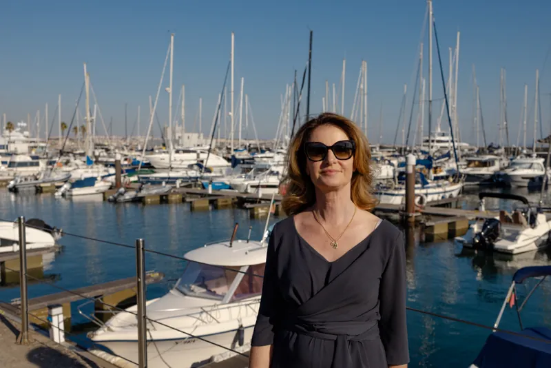 Beile Grünbaum ved lystbådehavnen i Cascais